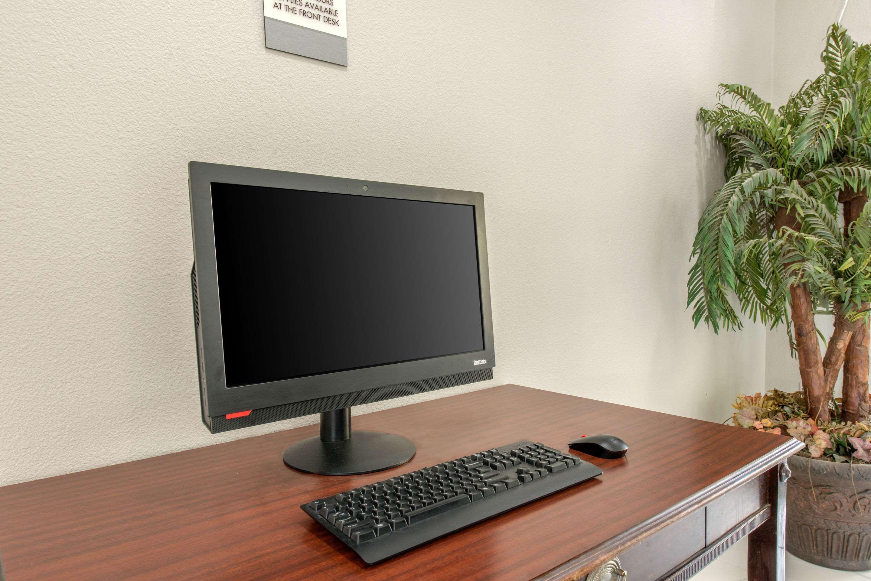 Clarion Inn & Suites Kissimmee-Lake Buena Vista South Bagian luar foto