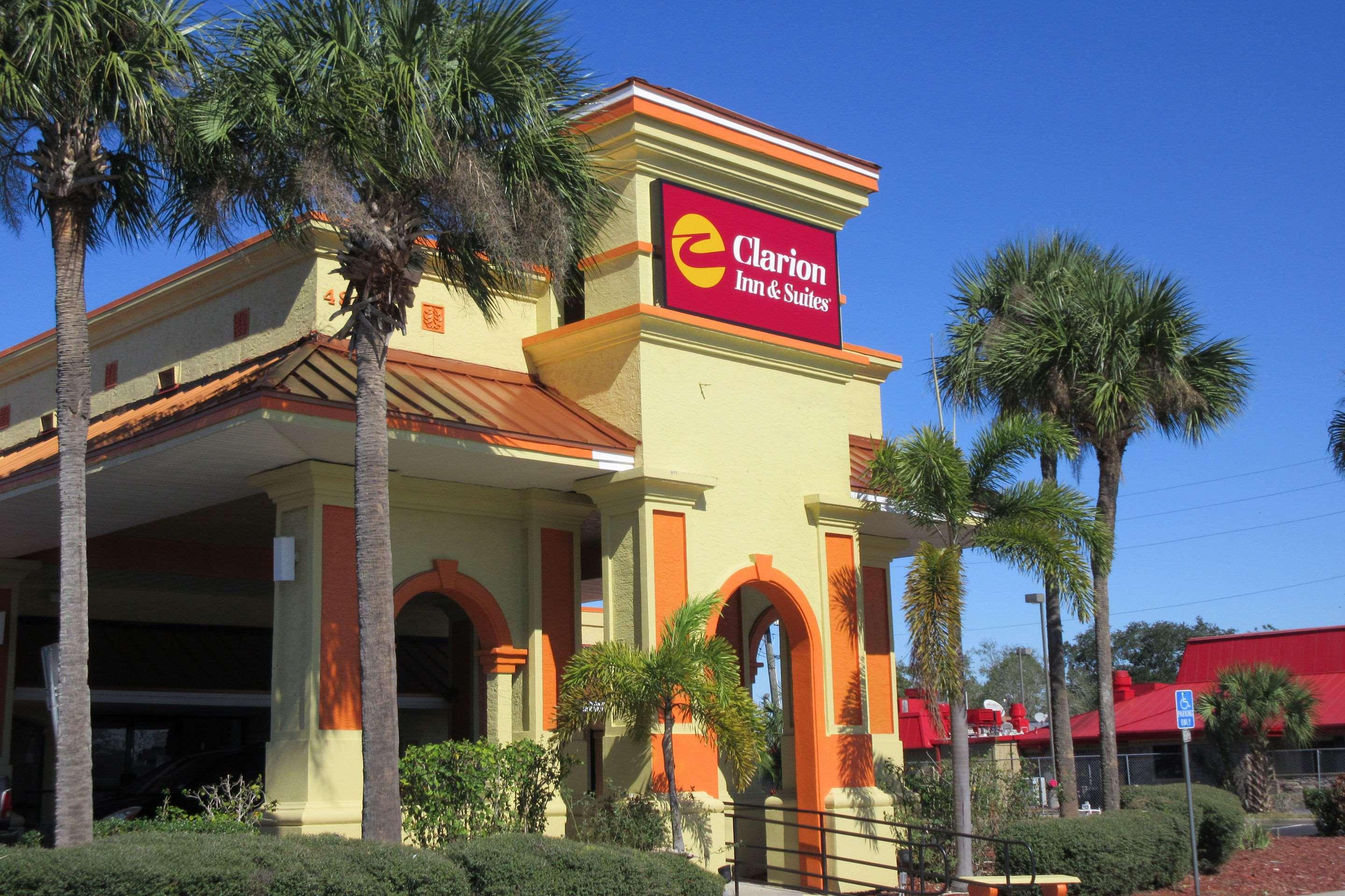 Clarion Inn & Suites Kissimmee-Lake Buena Vista South Bagian luar foto