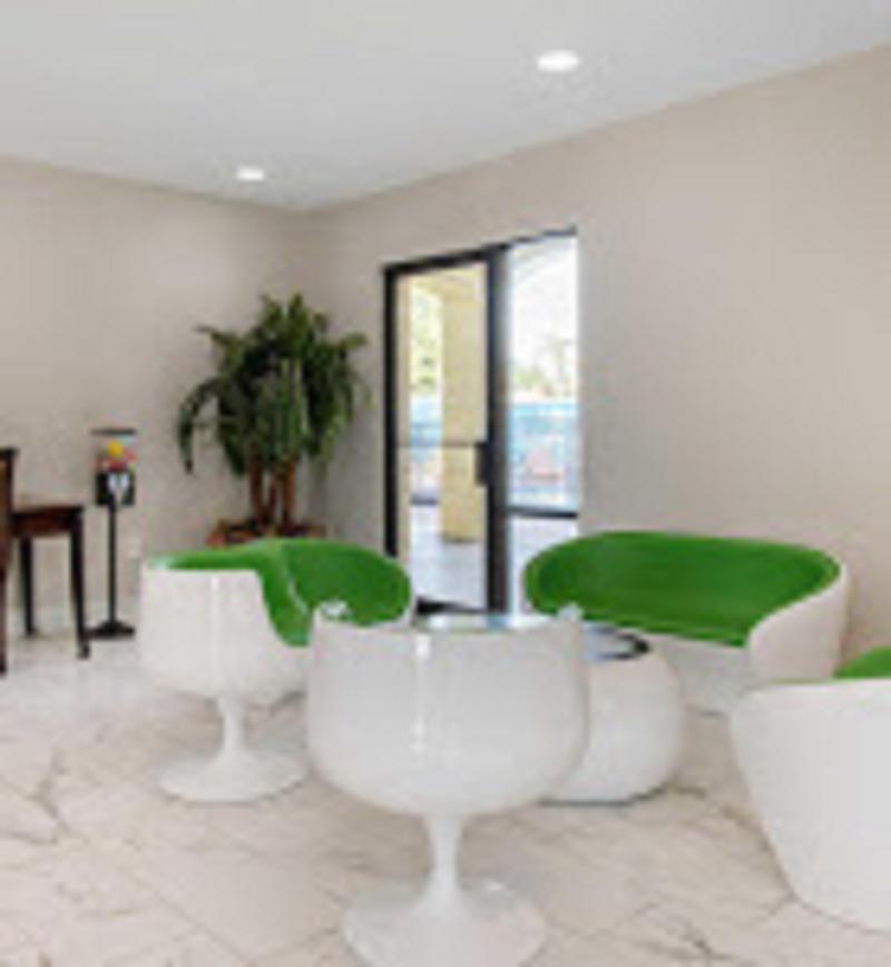 Clarion Inn & Suites Kissimmee-Lake Buena Vista South Bagian luar foto