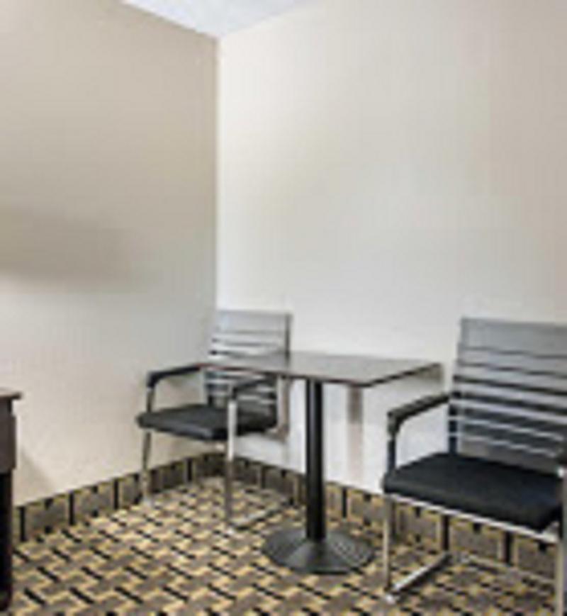 Clarion Inn & Suites Kissimmee-Lake Buena Vista South Bagian luar foto